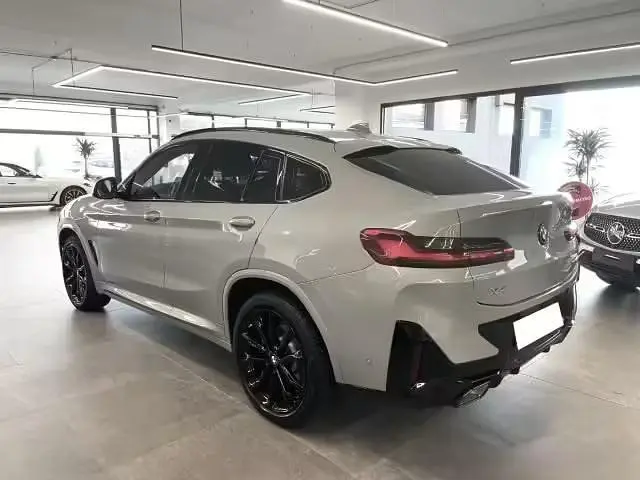 Usata BMW X4 M Sport 190 CV (139 kW) 2024 Argento SUV