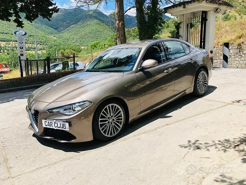Occasion Alfa Romeo Giulia Veloce 180 ch (132 kW) 2019 Gris Berline