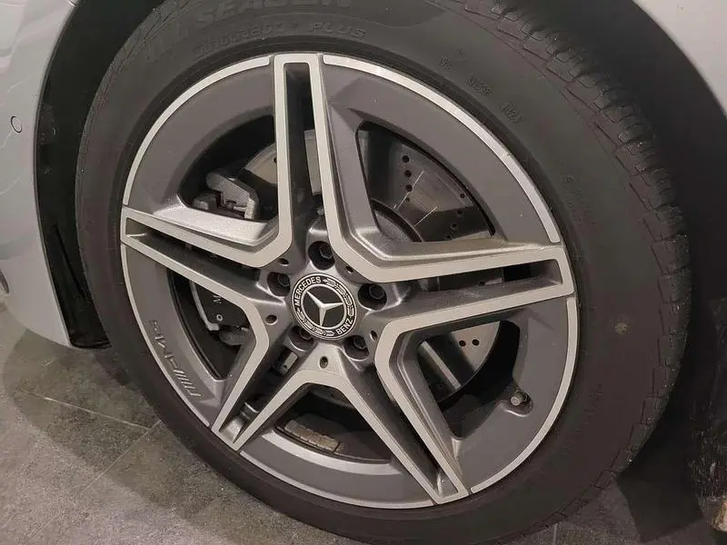 Usata Mercedes A250 AMG 224 CV (164 kW) 2024 Argento Berlina
