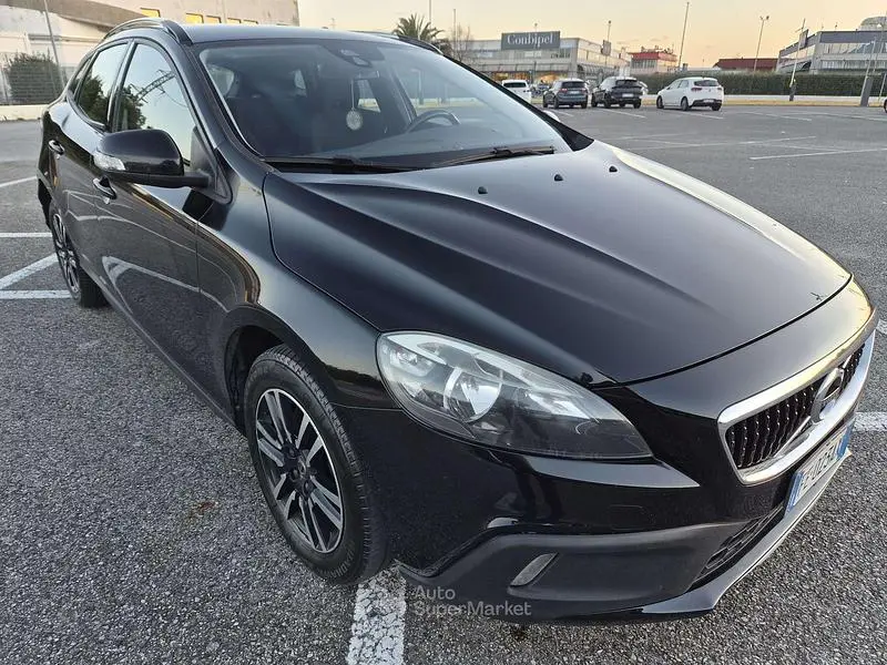 Usata Volvo V40 CC Business Edition 120 CV (88 kW) 2016 Nero Station wagon
