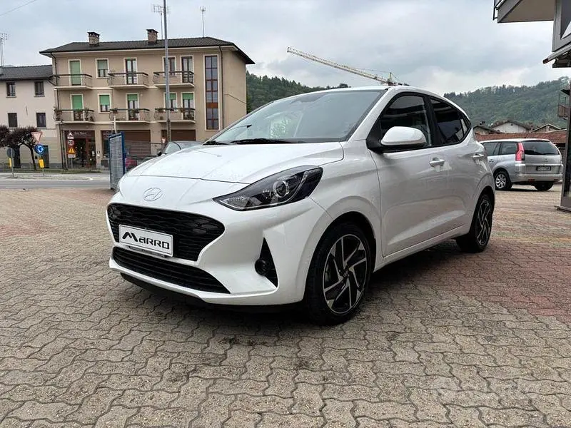 Ny Hyundai i10 Prime 63 HK (46 kW) 2025 Hvid Hatchback