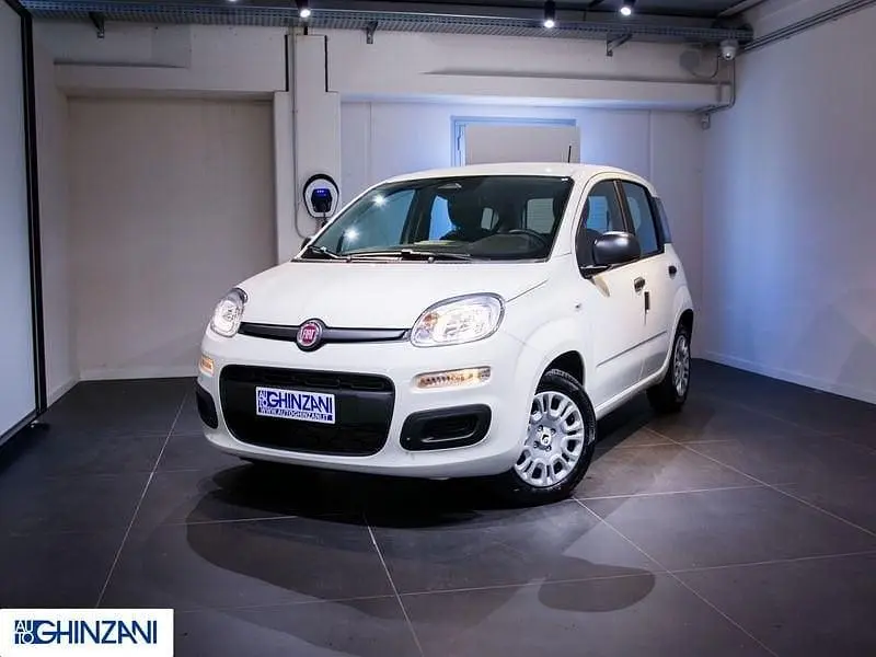 Ny Fiat Panda S 69 HK (50 kW) 2025 Vit Halvkombi