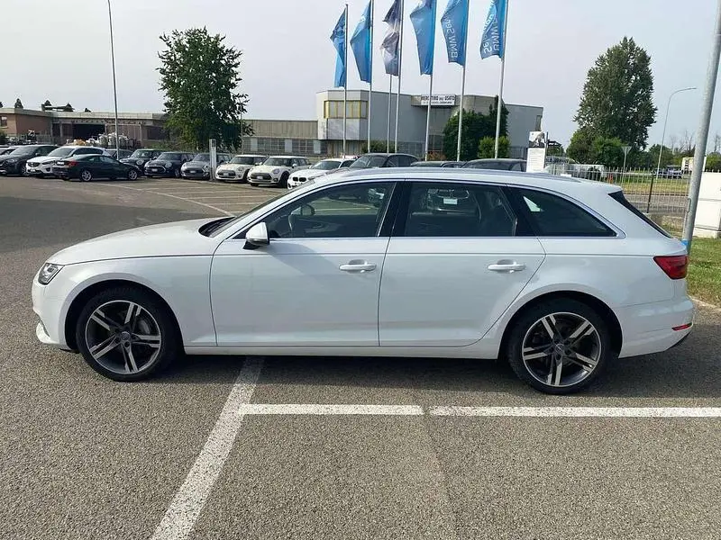 Occasion Audi A4 Business 190 PK (139 kW) 2017 Wit Stationwagen