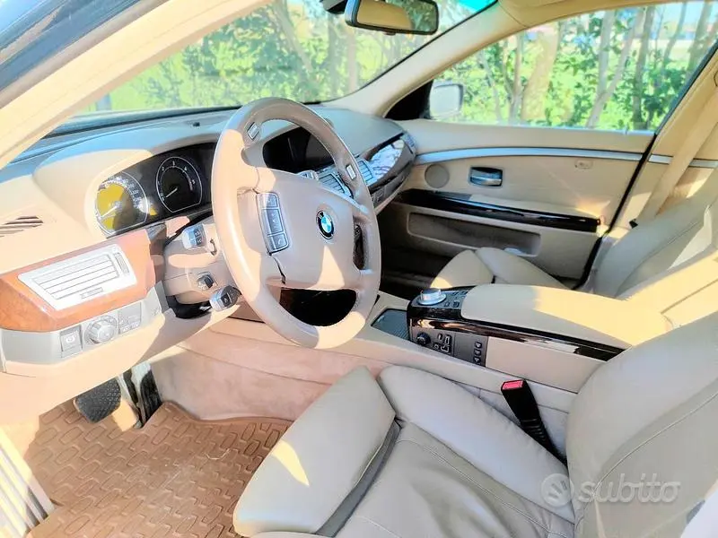 Begagnad BMW 730 Comfort Edition 231 HK (169 kW) 2005 Blå Sedan