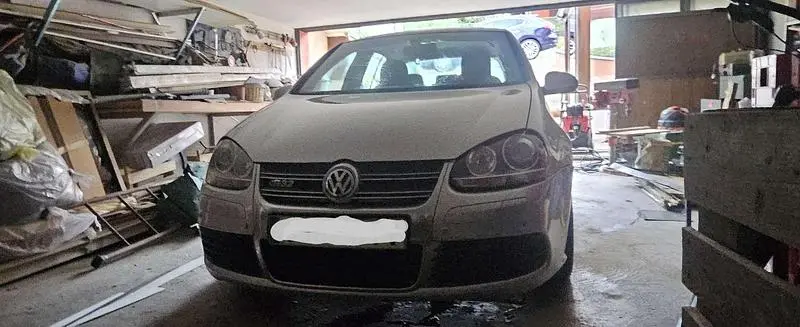 Begagnad VW Golf IV R 250 HK (183 kW) 2006 Silver Sedan