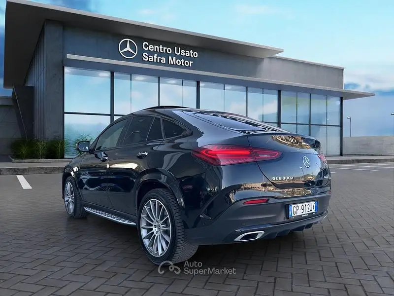 Usado Mercedes GLE300 Advanced Plus 269 CV (197 kW) 2023 Negro Coupe