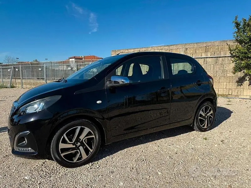 Begagnad Peugeot 108 Collection 69 HK (50 kW) 2017 Vit Halvkombi