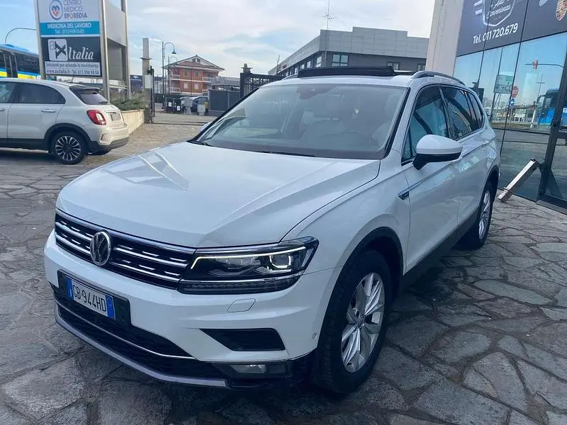 Begagnad VW Tiguan Allspace 150 HK (110 kW) 2020 Vit SUV