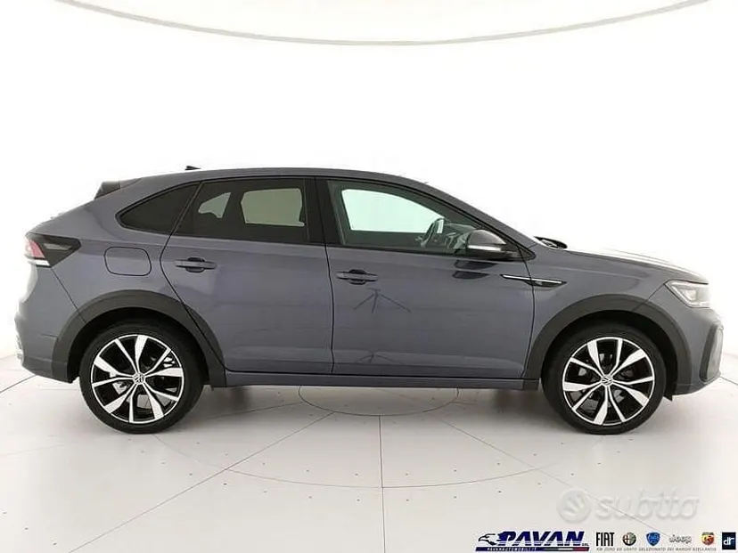 Usata VW Taigo R-line 110 CV (80 kW) 2022 Grigio scuro SUV
