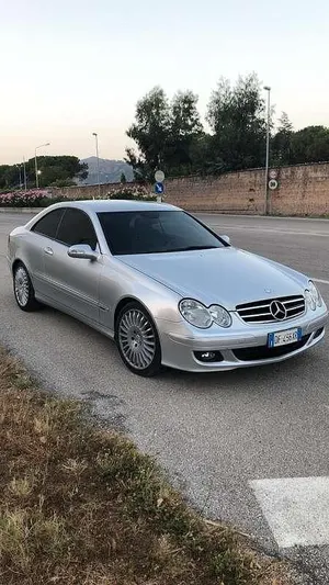 Käytetty Mercedes CLK320