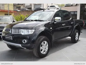 Begagnad Mitsubishi L200