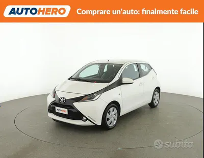 Gebraucht Toyota Aygo X-play 70 PS (51 kW) 2016 Weiß Kleinwagen