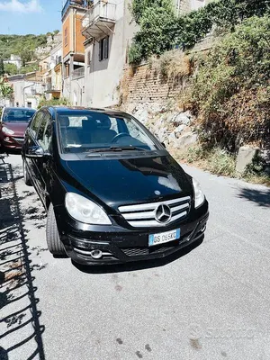 Begagnad Mercedes B200