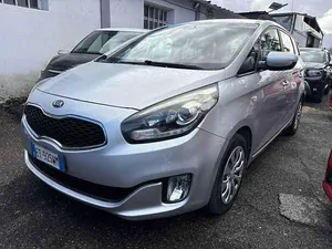 Begagnad Kia Carens