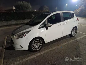 Begagnad Ford B-MAX