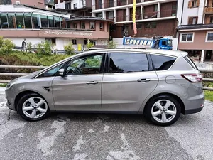Begagnad Ford S-MAX