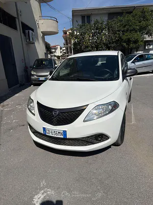 Begagnad Lancia Ypsilon