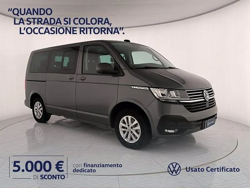 Usata VW Multivan Comfortline 150 CV (110 kW) 2021 Grigio indio metallizzato Furgone