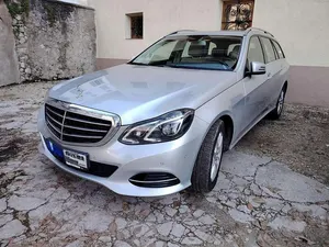 Begagnad Mercedes E200