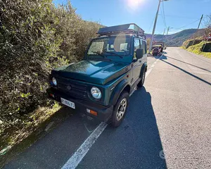 Usata Suzuki Samurai