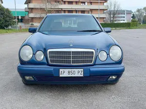 Begagnad Mercedes E200