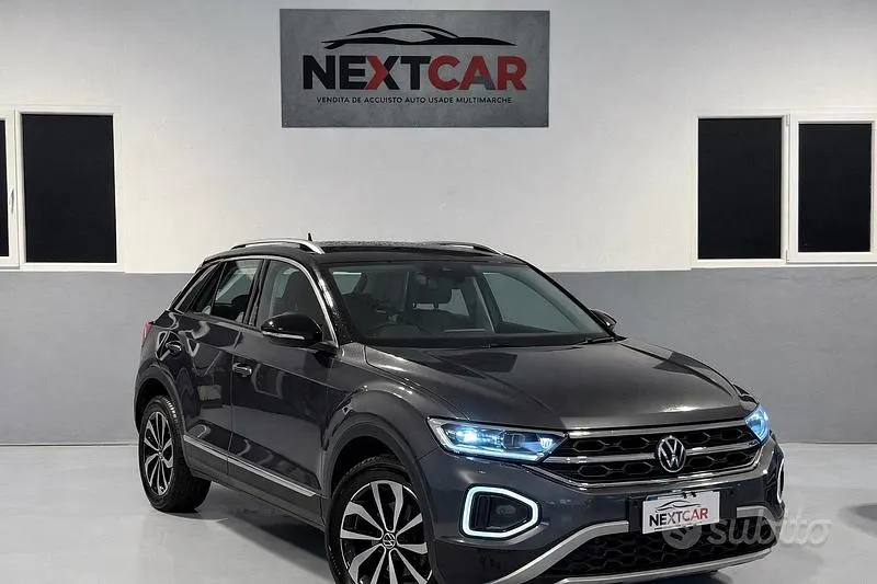 Usata VW T-Roc Style 150 CV (110 kW) 2023 Grigio SUV