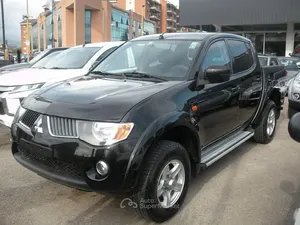 Begagnad Mitsubishi L200