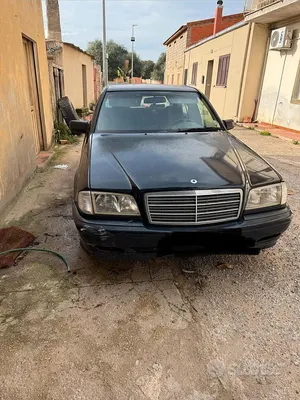 Begagnad Mercedes C180
