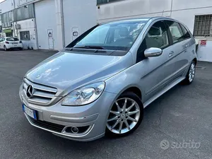 Begagnad Mercedes B200