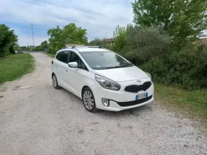 Begagnad Kia Carens