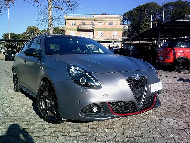 Usata Alfa Romeo Giulietta Veloce 241 CV (177 kW) 2016 Grigio Berlina
