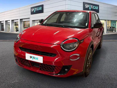 Usata Fiat 600 Red 114 kW (156 CV) 2023 Rosso SUV