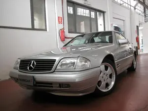 Begagnad Mercedes SL320