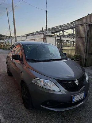 Begagnad Lancia Ypsilon