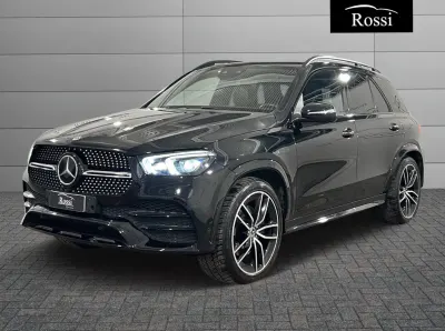 Käytetty Mercedes GLE400 Premium Plus 330 HP (242 kW) 2021 Musta Katumaasturi