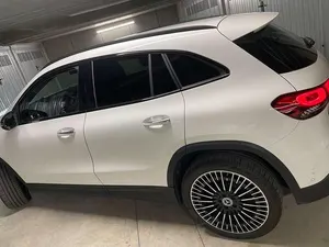 Begagnad Mercedes EQA250+