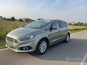 Begagnad Ford S-MAX