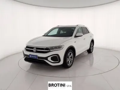 Usata VW T-Roc R-line 150 CV (110 kW) 2023 Bianco pastello SUV