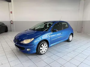 Käytetty Peugeot 206