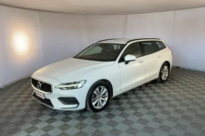 Käytetty Volvo V60 Business Edition 150 HP (110 kW) 2019 Valkoinen Farmari