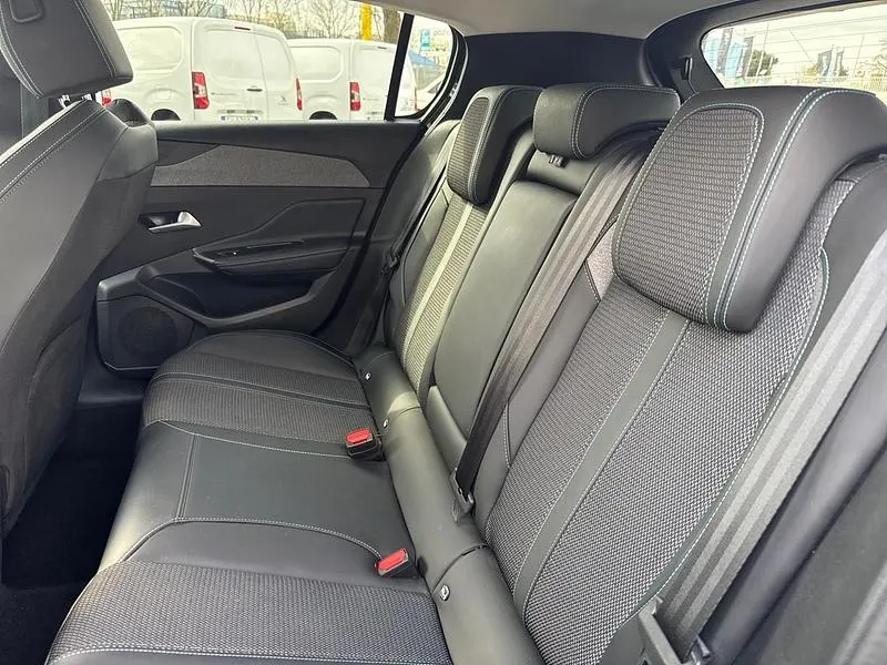 Usata Peugeot 308 Allure 181 CV (133 kW) 2025 Verde Berlina