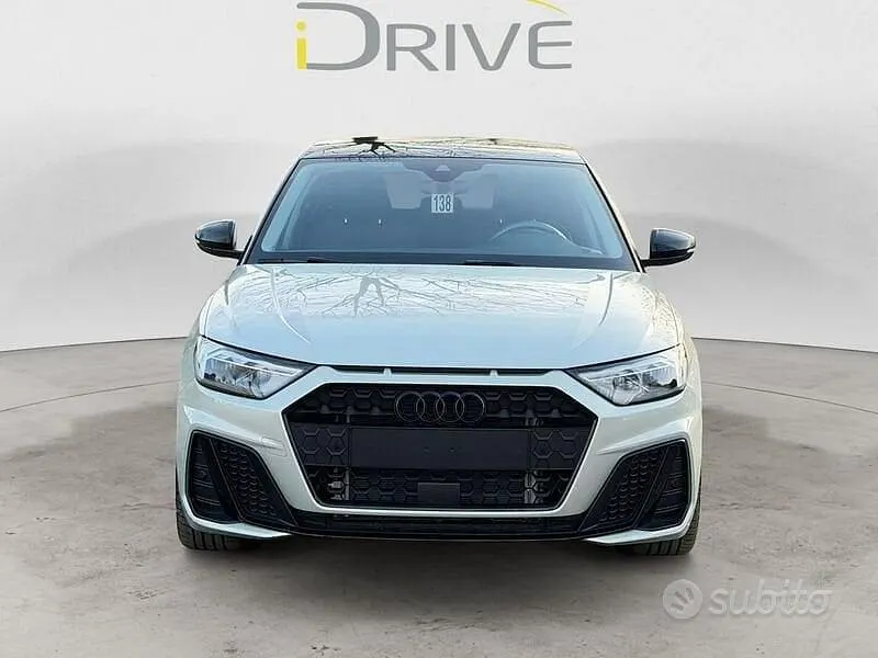 Usata Audi A1 Sportback S-Line 116 CV (85 kW) 2025 Grigio Utilitaria