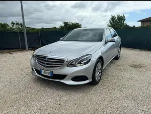 Begagnad Mercedes E200