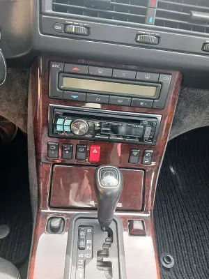 Begagnad Mercedes SL320