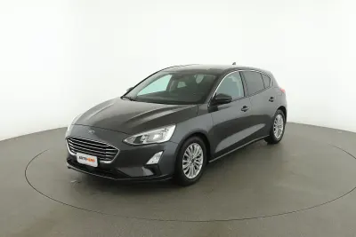 Käytetty Ford Focus Titanium 125 HP (91 kW) 2018 Harmaa Sedan