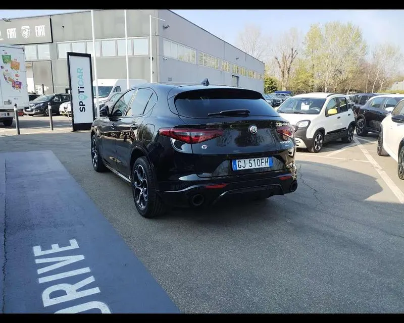 Usata Alfa Romeo Stelvio Veloce 280 CV (205 kW) 2022 Nero SUV