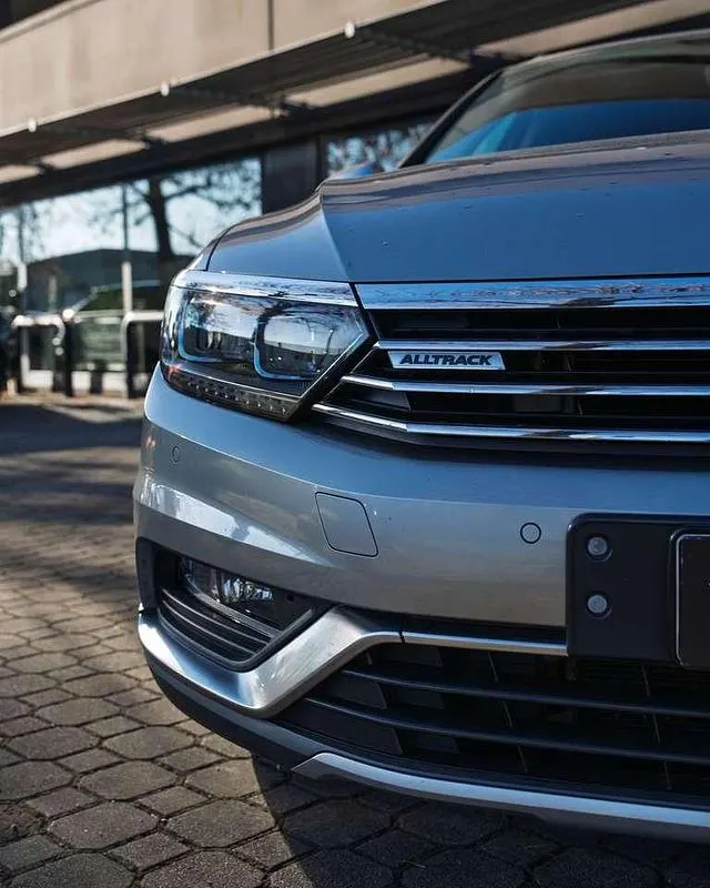 Usata VW Passat Alltrack Executive 190 CV (139 kW) 2016 Argento Station wagon