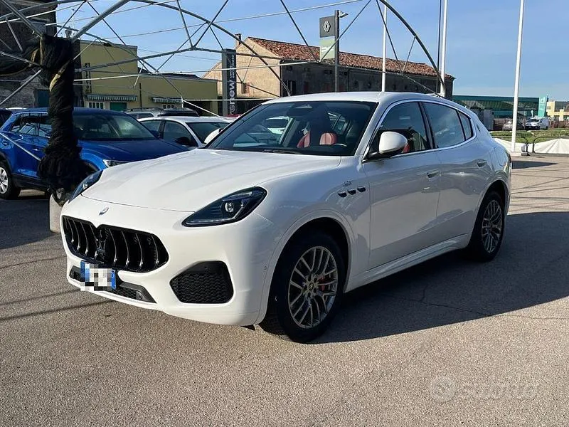 Usata Maserati Grecale GT 300 CV (220 kW) 2022 Bianco metallizzato SUV