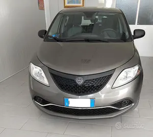 Begagnad Lancia Ypsilon