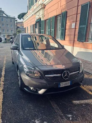 Begagnad Mercedes B160